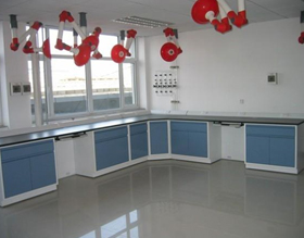 <b>全钢仪器台</b>
